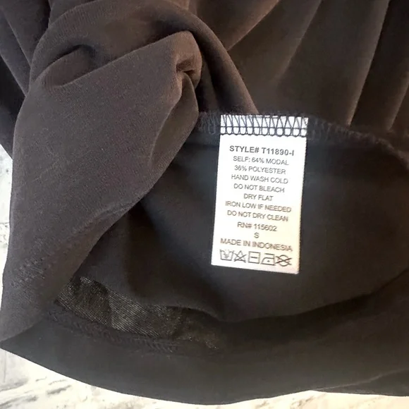 Lush | Long Sleeve Deep V Blouse in Gray - Picture 4 of 6